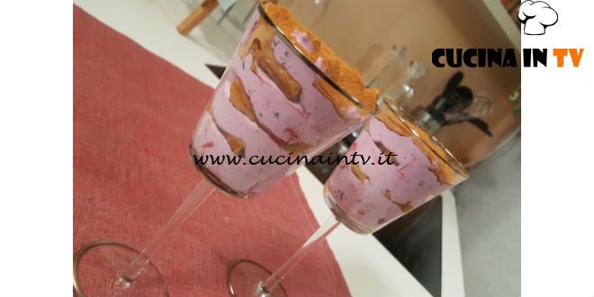 Cotto e Mangiato | Tiramisù ai frutti di bosco ricetta Tessa Gelisio