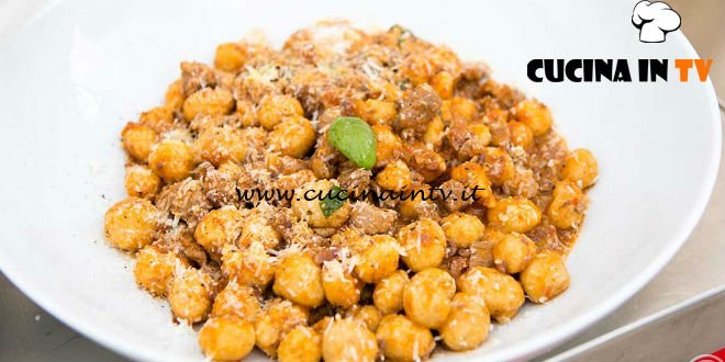 Masterchef Italia 6 - ricetta Gnocchi di pane con ragù materano menù squadra rossa di Margherita Russo