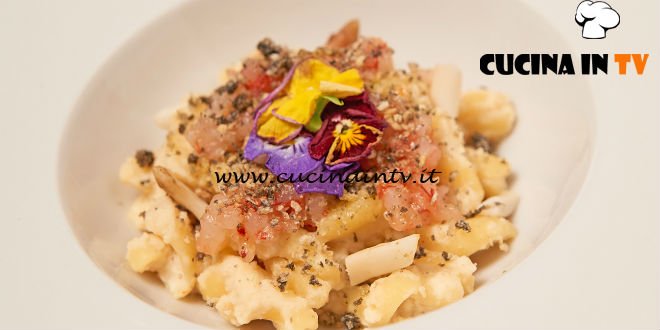 Masterchef Italia 6 - ricetta Gran fusilli con crema di persico cannolicchi gamberi rossi e panko al nero di seppia di Valerio Braschi