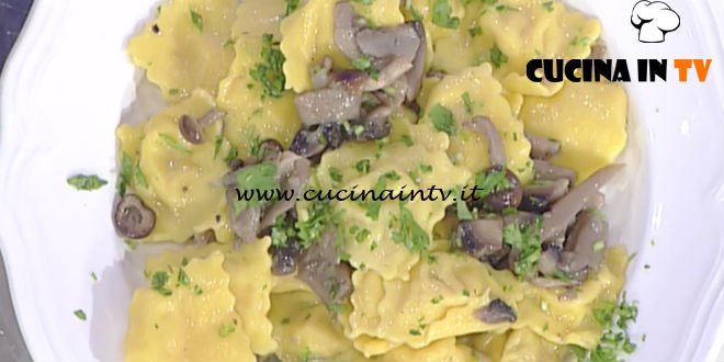 Prova del Cuoco | Ravioli di patate e mortadella con salsa ai funghi ricetta Spisni