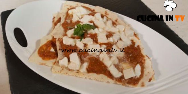 Cotto e Mangiato | Lasagnette carasau pesto e mozzarelle ricetta Tessa Gelisio