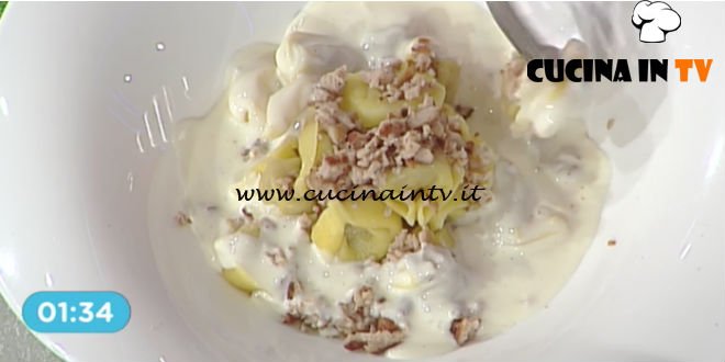 Prova del Cuoco | Tortellini con crema al formaggio e salsiccia ricetta Bottega