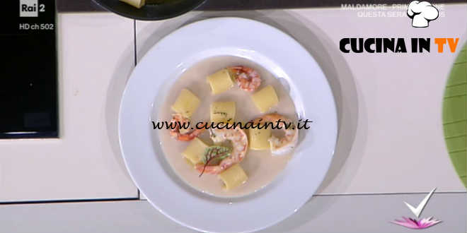 Detto Fatto | Mezzi paccheri con crema di fagioli ricetta Ilario Vinciguerra