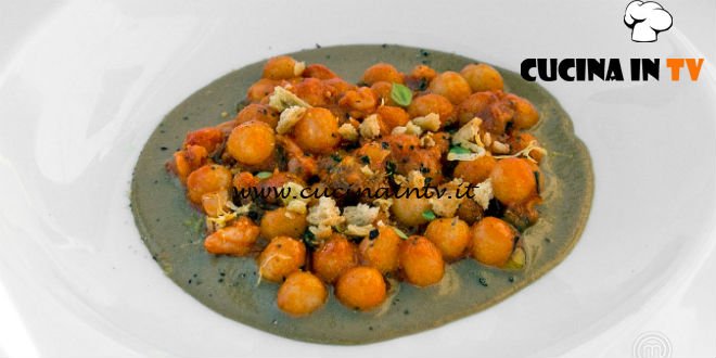 Masterchef Italia 7 - ricetta Gnocchetti al ragù di mare su crema di cozze e trucioli di tarallo di Davide Aviano