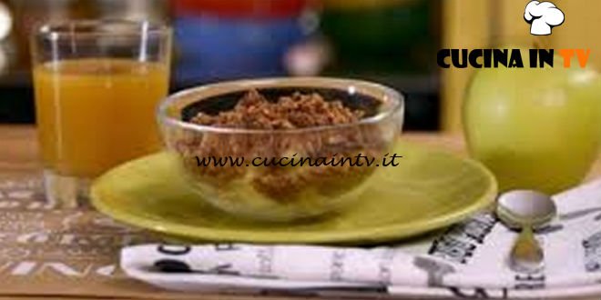 La mia cucina delle emozioni | Dadolata di mele con crumble al cacao e nocciole ricetta Marco Bianchi
