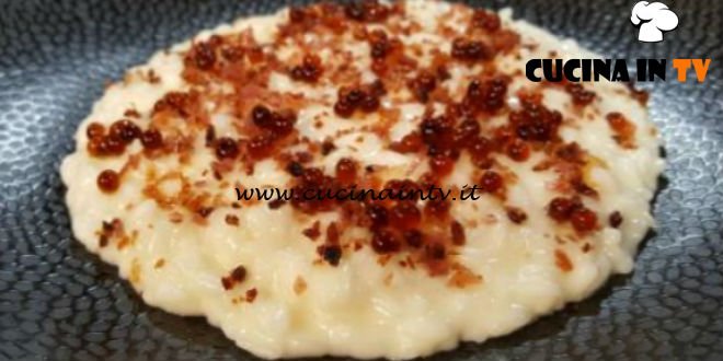 Cotto e Mangiato | Risotto all’acqua di Grana Padano con gocce di aceto balsamico e prosciutto in polvere ricetta Claudio Sadler