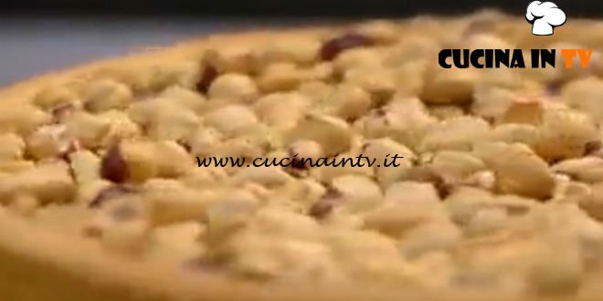 Il dolce mondo di Renato | Crostata alla crema di gianduia e nocciole ricetta Renato Ardovino