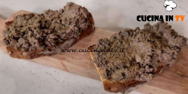 Cotto e Mangiato | Crostini con fegatini di pollo ricetta Diego Rossi