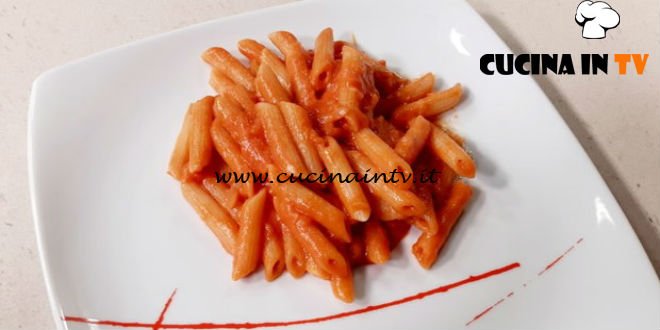 Cotto e mangiato - Penne panna e vodka ricetta Tessa Gelisio