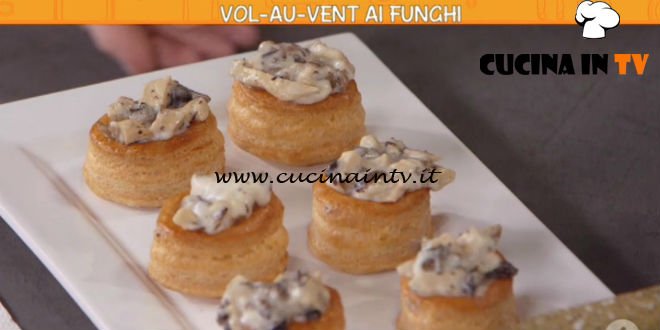 Ricette all’italiana | Vol-au-vent ai funghi ricetta Anna Moroni