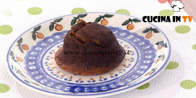 Ricette all’italiana | Tortino al cioccolato con cuore caldo ricetta Anna Moroni