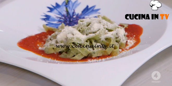 Ricette all’italiana | Tagliatelle al basilico ricetta Anna Moroni