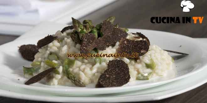 Senti che fame - Nonna pensaci tu - ricetta Risotto agli asparagi e Castelmagno di Anna Moroni