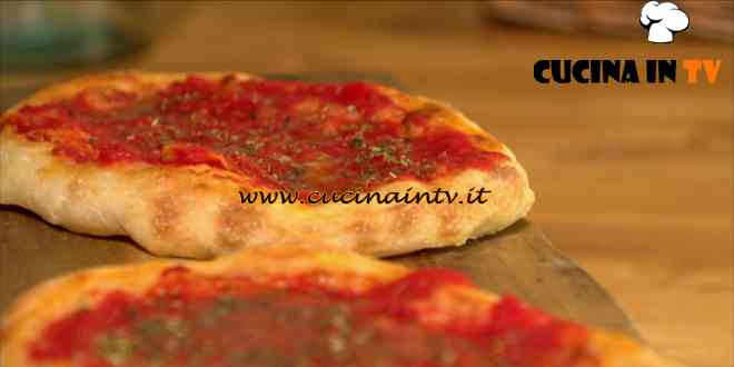Nel forno di casa tua | Pizzette della merenda ricetta Fulvio Marino