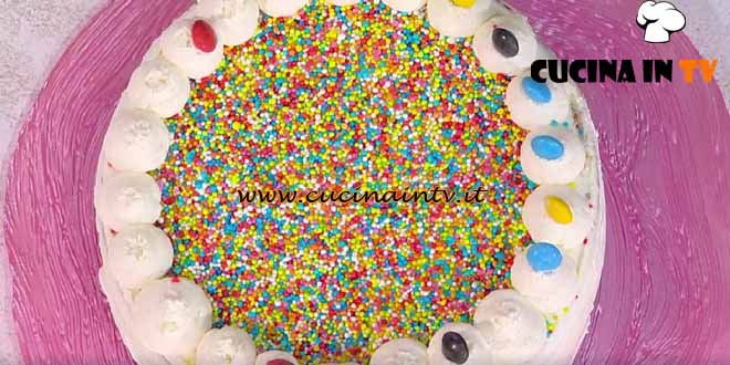 È sempre mezzogiorno | Torta di confetti ricetta Natalia Cattelani