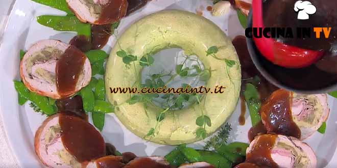 È sempre mezzogiorno | Arrosto di tacchino sul flan di piselli ricetta Fabio Potenzano