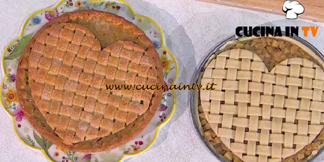 È sempre mezzogiorno | Torta cuore di mela ricetta Natalia Cattelani