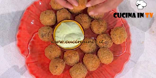 È sempre mezzogiorno | Polpette carciofi e zola ricetta Roberta Lamberti