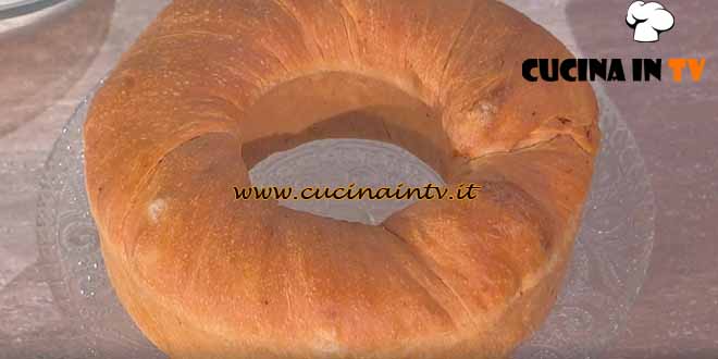 È sempre mezzogiorno | Tortano ricetta Fulvio Marino