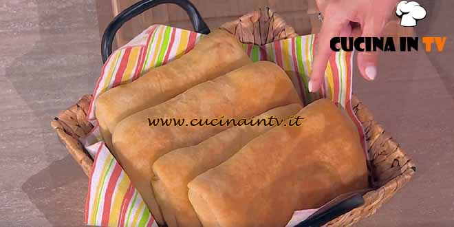 È sempre mezzogiorno | Focaccine al formaggio ricetta Fulvio Marino