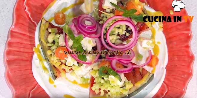 È sempre mezzogiorno | Insalata sotto l’ombrellone ricetta Cristina Lunardini