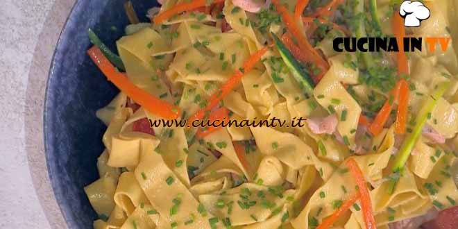 È sempre mezzogiorno | Pappardelle con trota e verdure ricetta gemelli Billi