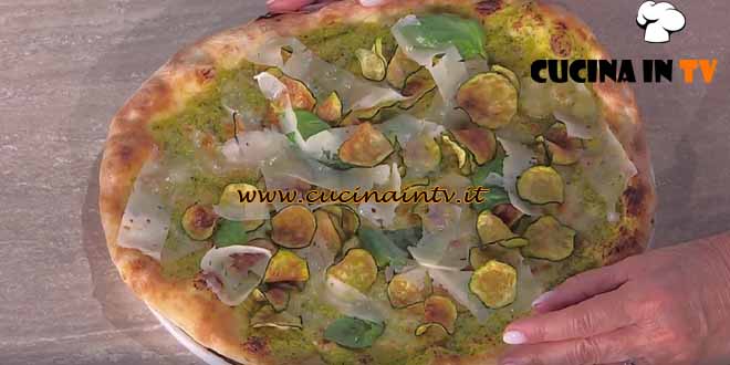 È sempre mezzogiorno | Pizza alla Nerano ricetta Vincenza Capuano