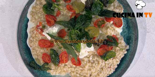 È sempre mezzogiorno | Risotto alla parmigiana di melanzane ricetta Sergio Barzetti