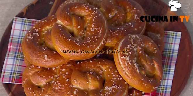 È sempre mezzogiorno | Bretzel ricetta Fulvio Marino