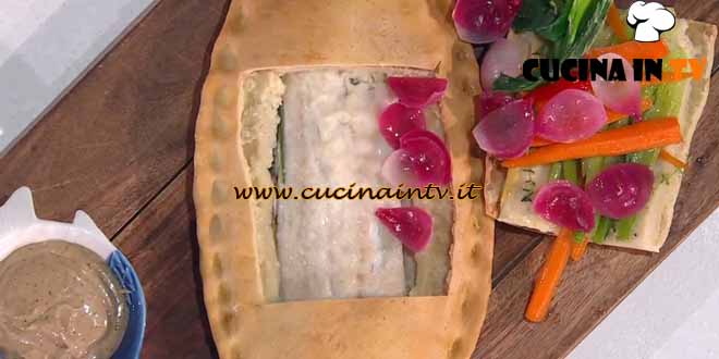 È sempre mezzogiorno | Branzino in crosta all’aglio nero ricetta Gian Piero Fava