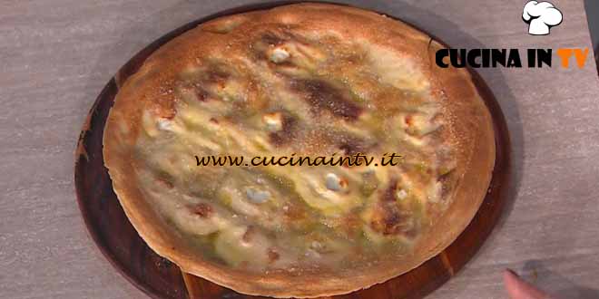 È sempre mezzogiorno |Focaccia al formaggio ricetta Fulvio Marino