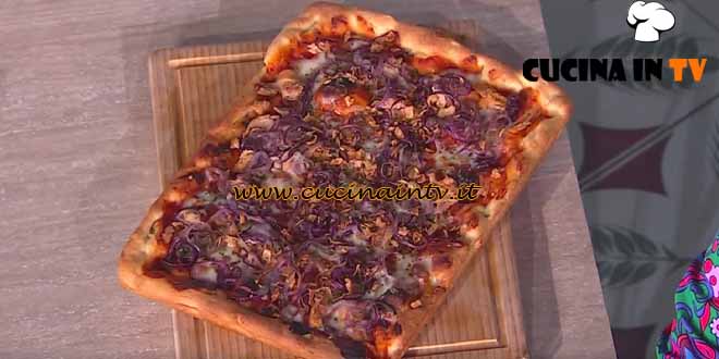 È sempre mezzogiorno | Pizza tonno e cipolle ricetta Fulvio Marino