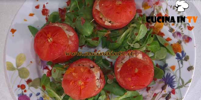 È sempre mezzogiorno | Pomodori al forno farciti ricetta Antonella Ricci