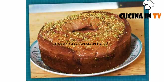 Dal Mercato alla Tavola | Ciambellone con farina di mandorle pere e granella di pistacchio con Carolina Di Domenico