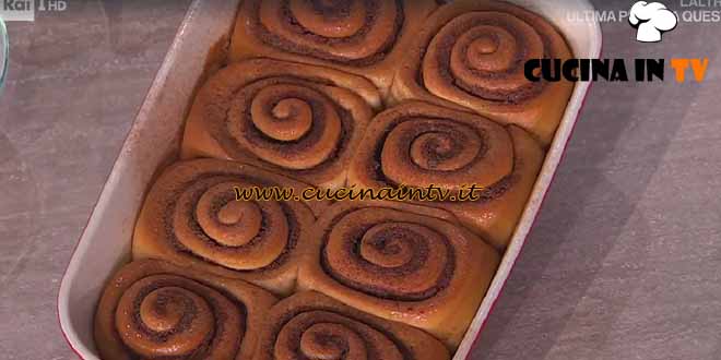 È sempre mezzogiorno | Cinnamon rolls ricetta Fulvio Marino