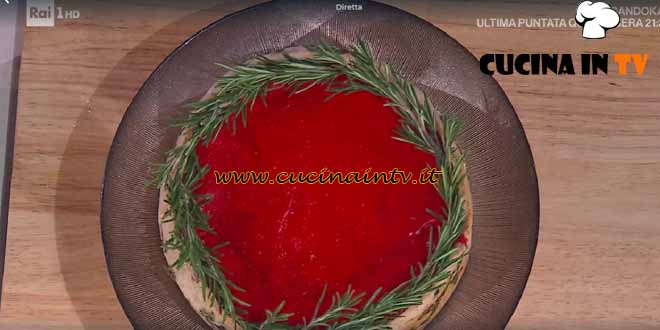 È sempre mezzogiorno | Torta salata natalizia ricetta Antonio Paolino