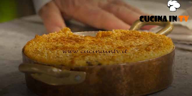 Le ricette delle feste di Peppe Guida | Gateau di patate con provola funghi porcini e guanciale ricetta Peppe Guida